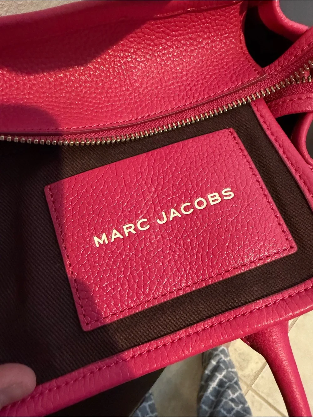 Marc Jacobs Leather The Tote Bag -Small- Rasberry Pink - Picture 6 of 14